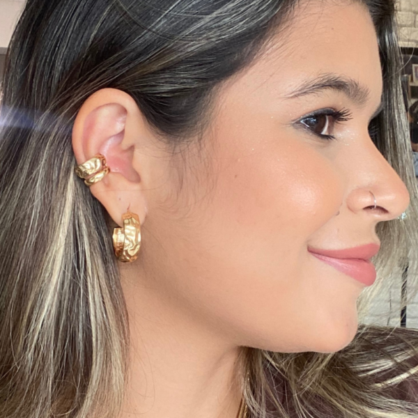 Brinco argola tubinho banhado em ouro 18k feminino da loja Padine